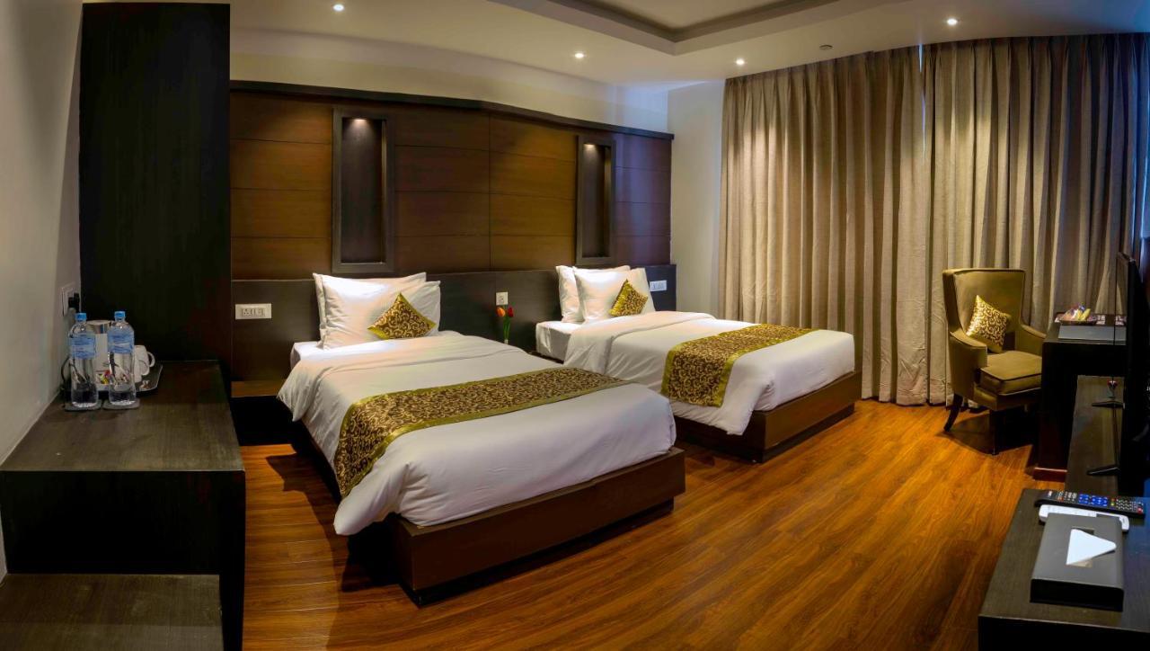 Birtamode Hotel The Kingsbury מראה חיצוני תמונה
