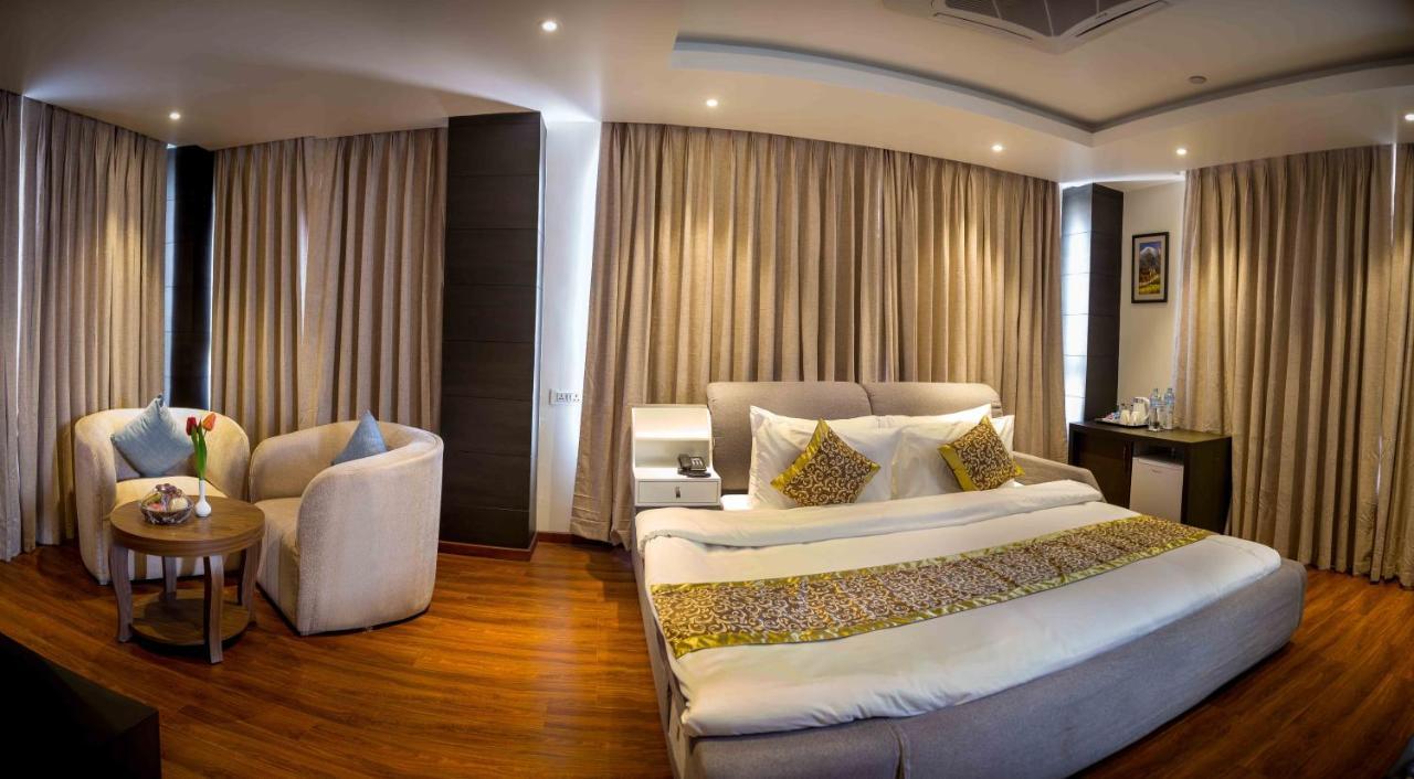 Birtamode Hotel The Kingsbury מראה חיצוני תמונה