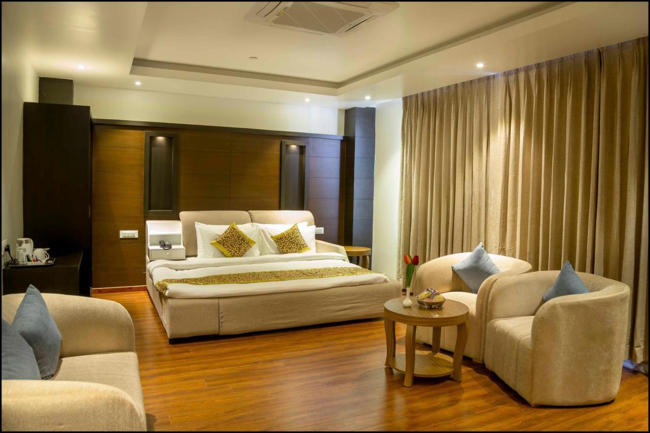 Birtamode Hotel The Kingsbury מראה חיצוני תמונה