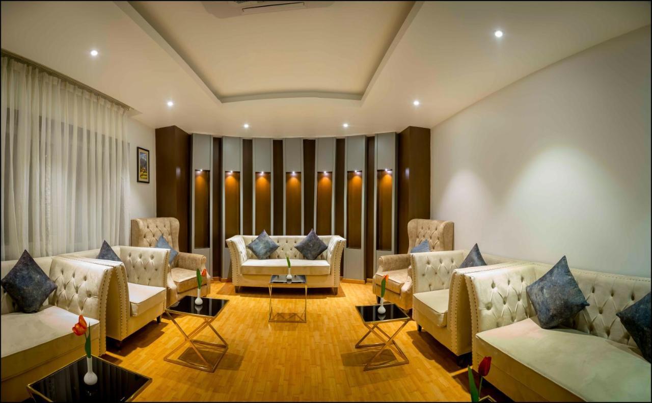 Birtamode Hotel The Kingsbury מראה חיצוני תמונה