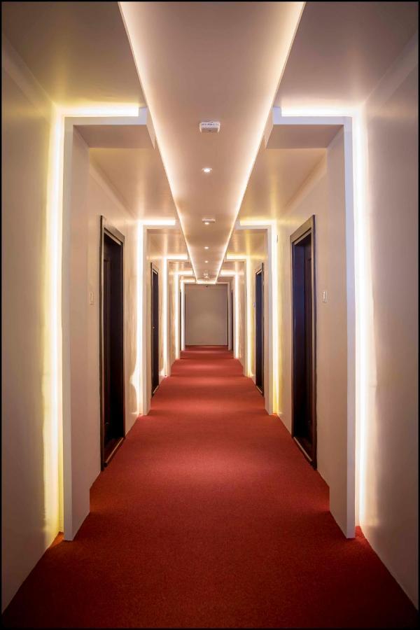 Birtamode Hotel The Kingsbury מראה חיצוני תמונה